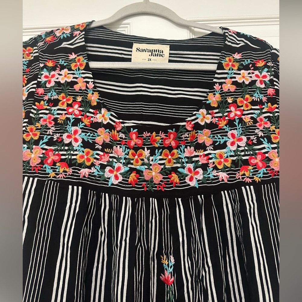 Savanna Jane embroidered Black and White Striped Floral Blouse NWOT - Picture 2 of 5